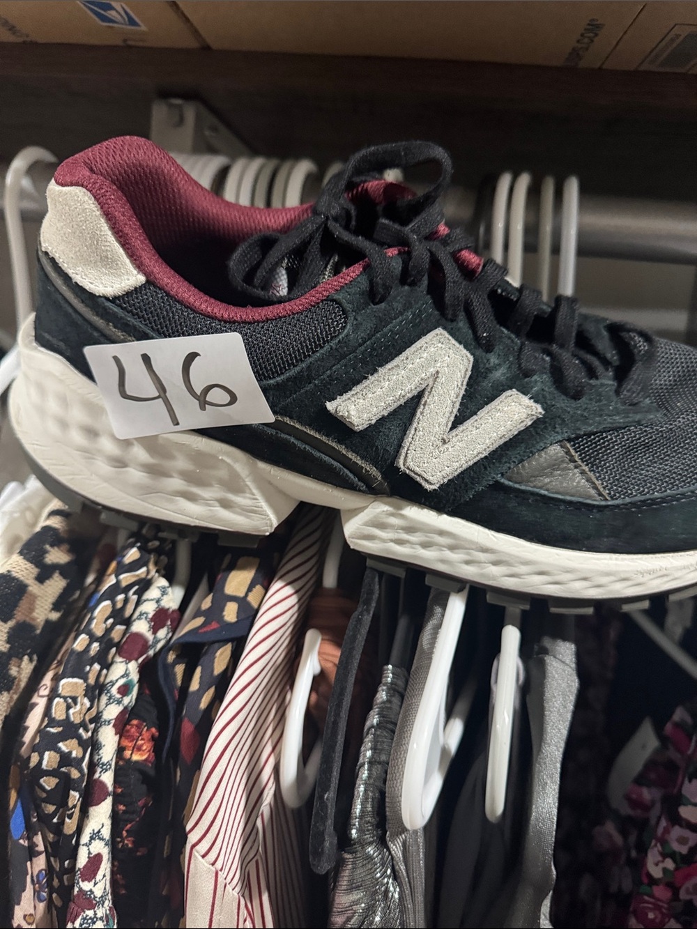 New Balance figs men’s Black & Burgundy Athletic Sneakers size 11 - Picture 9 of 9